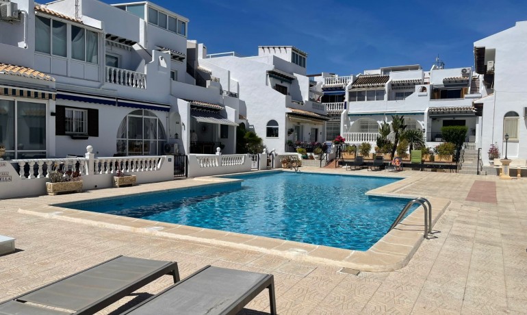 Sale - House -
Ciudad Quesada - Altos de Quesada