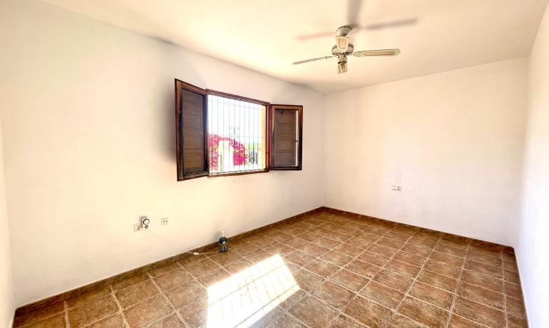 Sale - Finca / Country Property -
Catral - Catral - Country