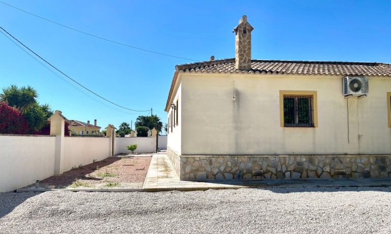 Sale - Finca / Country Property -
Catral - Catral - Country