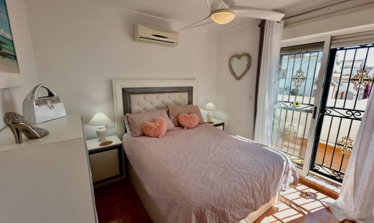 Sale - House -
Los Montesinos - Entre Naranjos / Vistabella Golf