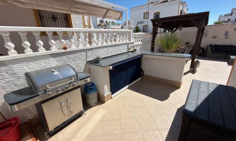 Sale - House -
Los Montesinos - Entre Naranjos / Vistabella Golf