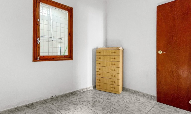 Sale - Apartment / Flat -
Torrevieja - Torreta Florida