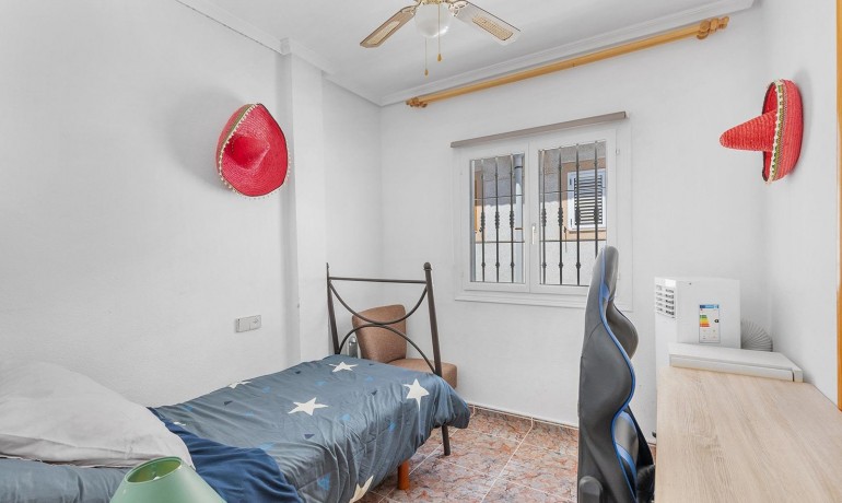 Sale - Apartment / Flat -
Guardamar del Segura* - El moncayo