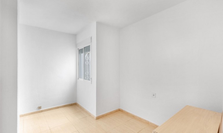 Sale - Apartment / Flat -
Torrevieja* - Puerto Deportivo