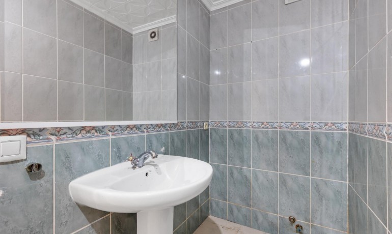 Sale - Apartment / Flat -
Torrevieja* - Puerto Deportivo