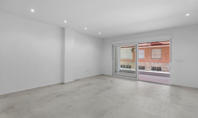 Sale - Apartment / Flat -
Torrevieja - Playa del Acequión
