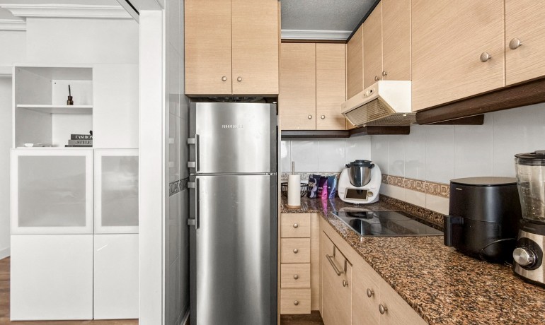 Sale - Apartment / Flat -
Torrevieja - Torrevieja - Centre