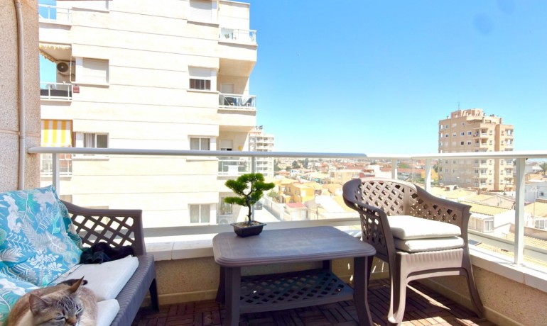 Sale - Apartment / Flat -
Torrevieja - Torrevieja - Centre