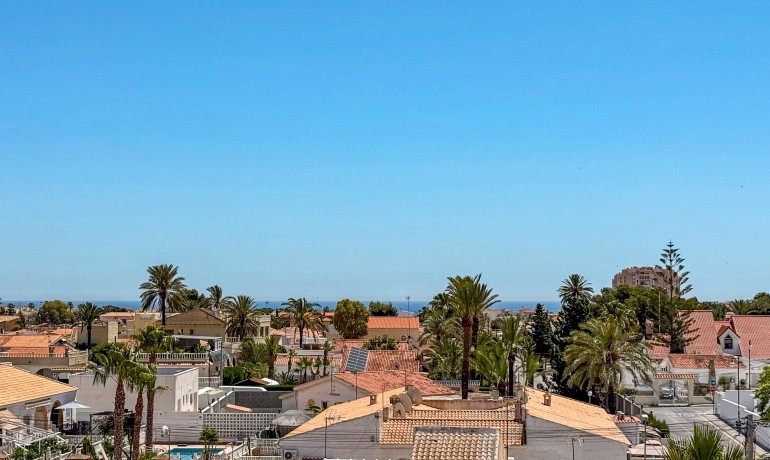 Sale - Apartment / Flat -
Torrevieja - Torrevieja - Centre