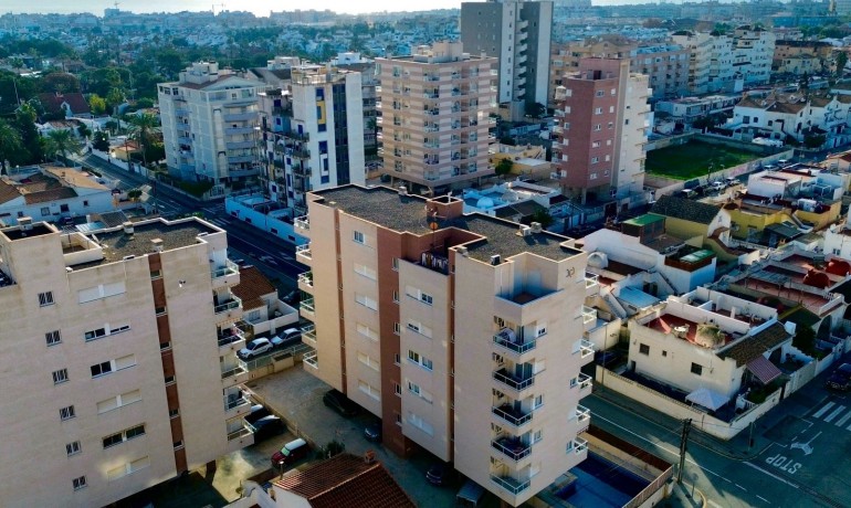 Sale - Apartment / Flat -
Torrevieja - Torrevieja - Centre