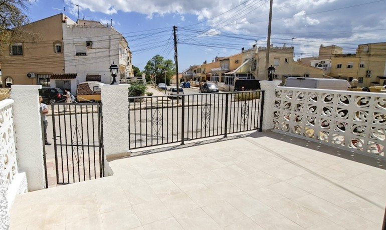 Venta - Casa -
San Fulgencio - Urb. La Marina