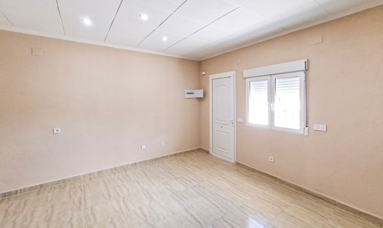 Venta - Casa -
San Fulgencio - Urb. La Marina