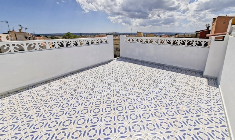 Venta - Casa -
San Fulgencio - Urb. La Marina