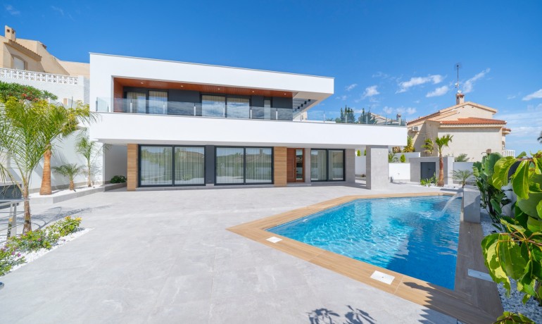 Sale - Villa -
Ciudad Quesada - La Marquesa Golf