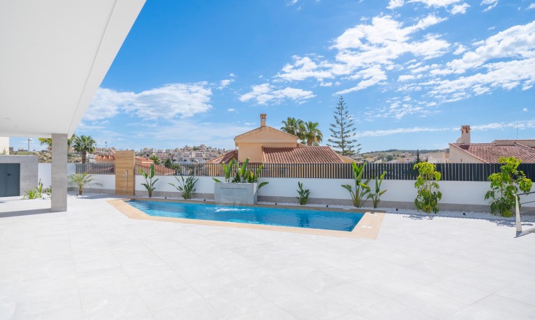 Sale - Villa -
Ciudad Quesada - La Marquesa Golf