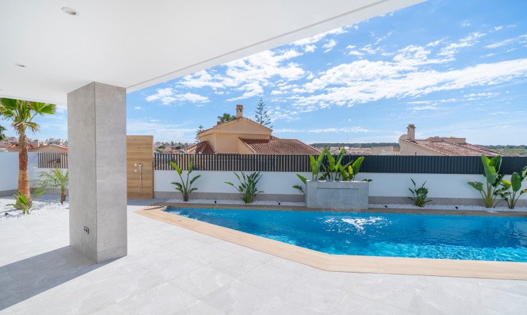 Sale - Villa -
Ciudad Quesada - La Marquesa Golf