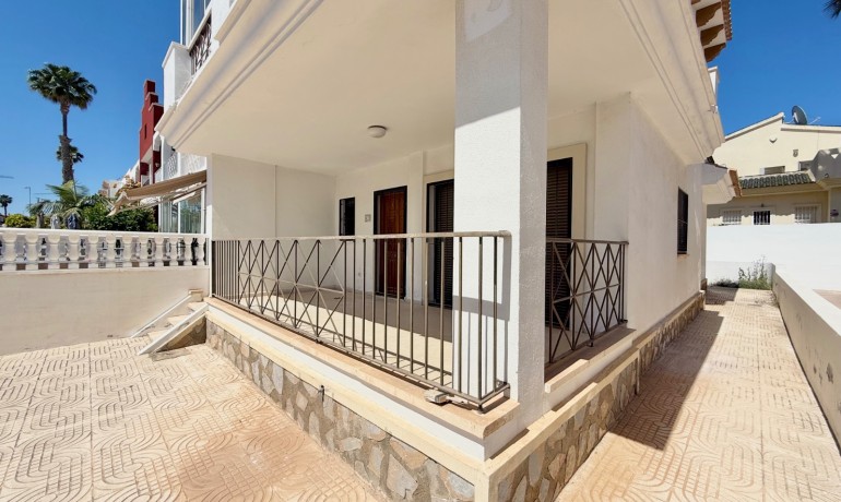 Sale - Villa -
Ciudad Quesada - Ciudad Quesada - Town