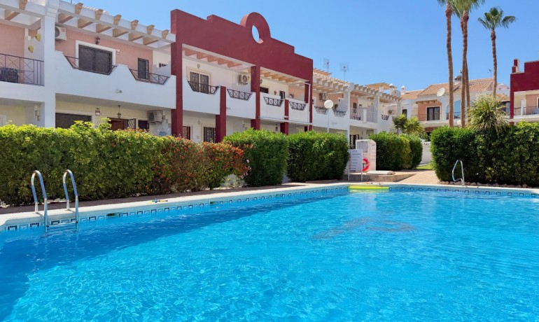 Sale - Villa -
Ciudad Quesada - Ciudad Quesada - Town