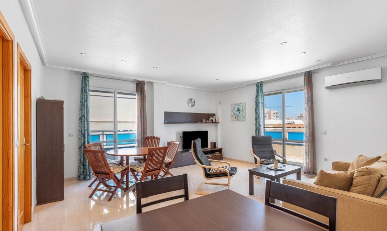 Sale - Apartment / Flat -
Torrevieja* - Estacion de autobuses