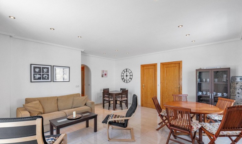 Sale - Apartment / Flat -
Torrevieja* - Estacion de autobuses