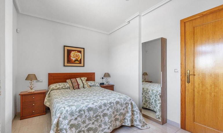 Sale - Apartment / Flat -
Torrevieja* - Estacion de autobuses