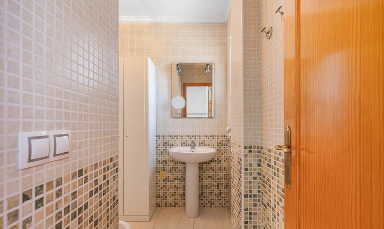 Sale - Apartment / Flat -
Torrevieja* - Estacion de autobuses