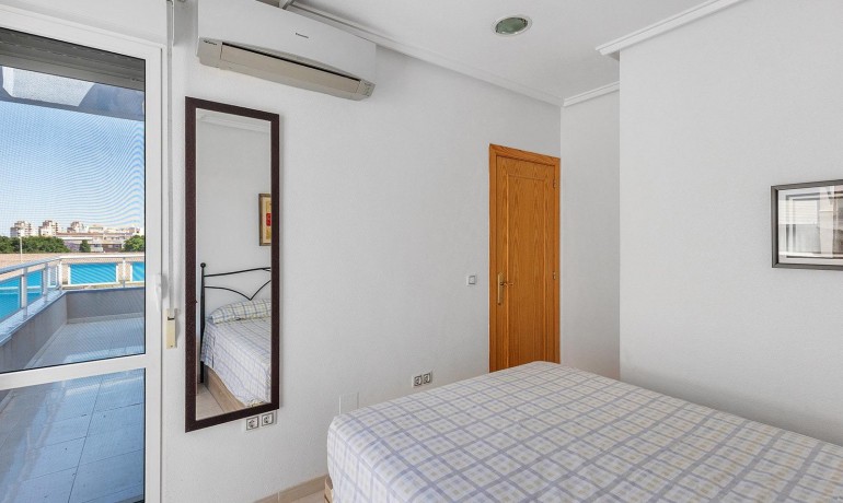 Sale - Apartment / Flat -
Torrevieja* - Estacion de autobuses