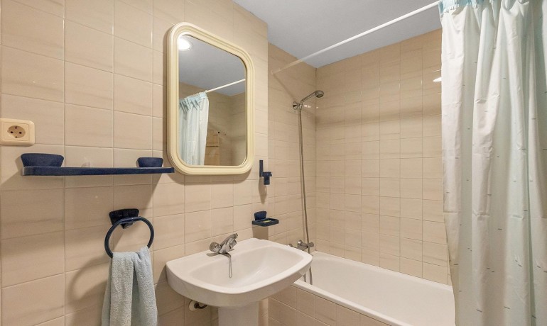 Sale - Apartment / Flat -
Torrevieja* - Estacion de autobuses