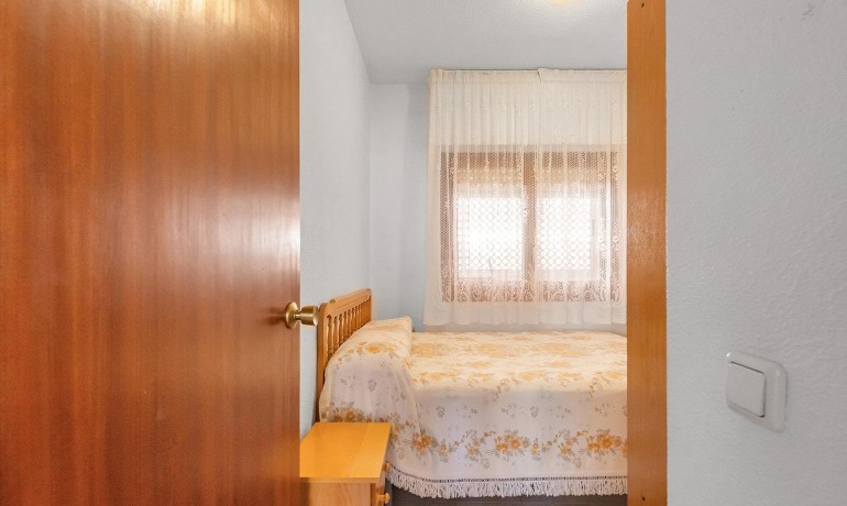 Sale - Apartment / Flat -
Torrevieja* - Estacion de autobuses