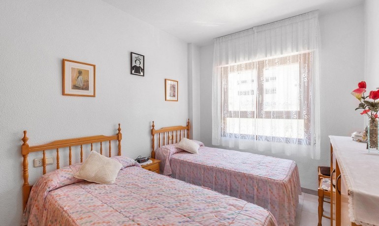 Sale - Apartment / Flat -
Torrevieja* - Estacion de autobuses