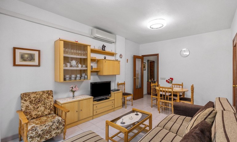 Sale - Apartment / Flat -
Torrevieja* - Estacion de autobuses