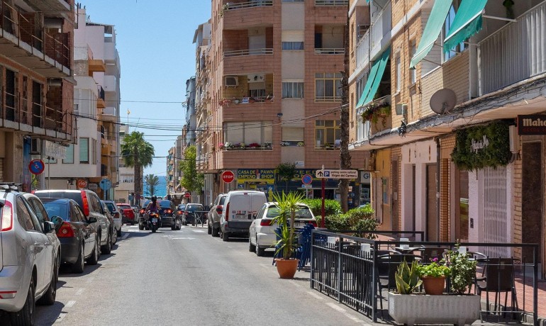 Sale - Apartment / Flat -
Torrevieja* - Estacion de autobuses