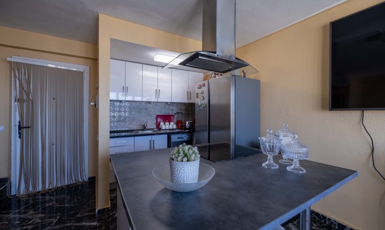 Sale - Apartment / Flat -
Torrevieja* - Mar azul
