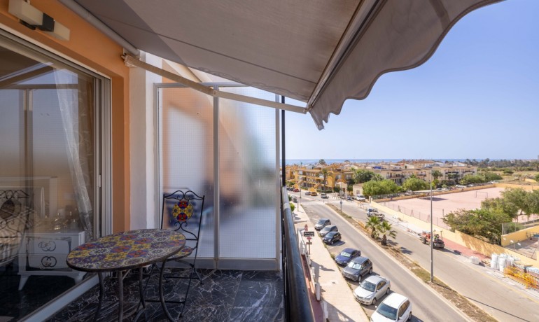 Sale - Apartment / Flat -
Torrevieja* - Mar azul
