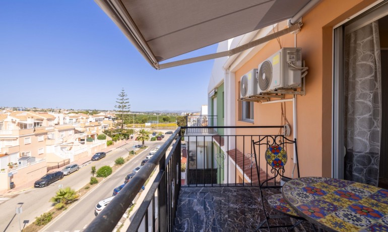 Sale - Apartment / Flat -
Torrevieja* - Mar azul