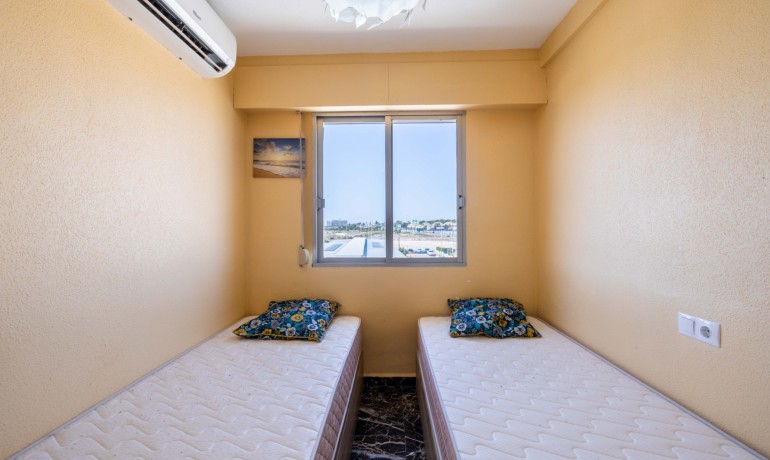 Sale - Apartment / Flat -
Torrevieja* - Mar azul