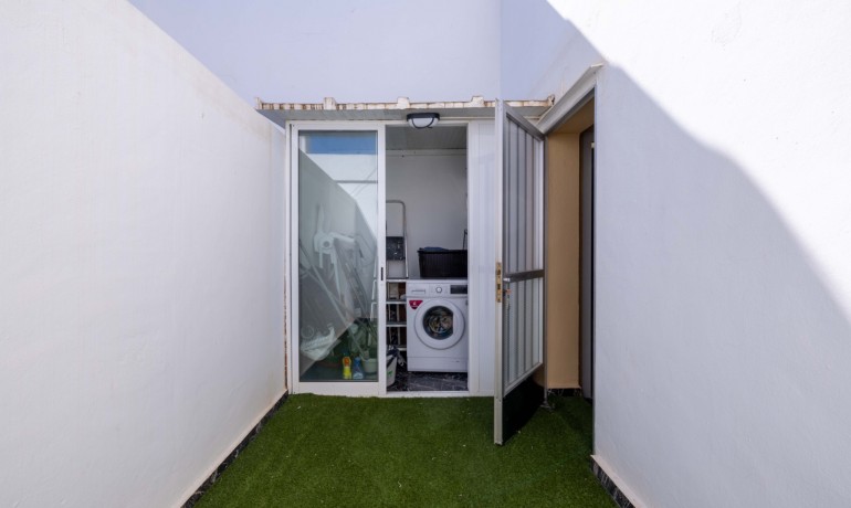 Sale - Apartment / Flat -
Torrevieja* - Mar azul