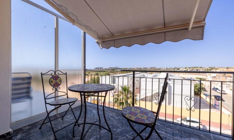 Sale - Apartment / Flat -
Torrevieja* - Mar azul