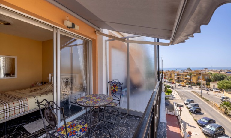 Sale - Apartment / Flat -
Torrevieja* - Mar azul