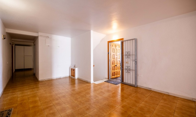 Sale - Apartment / Flat -
Torrevieja* - Mar azul