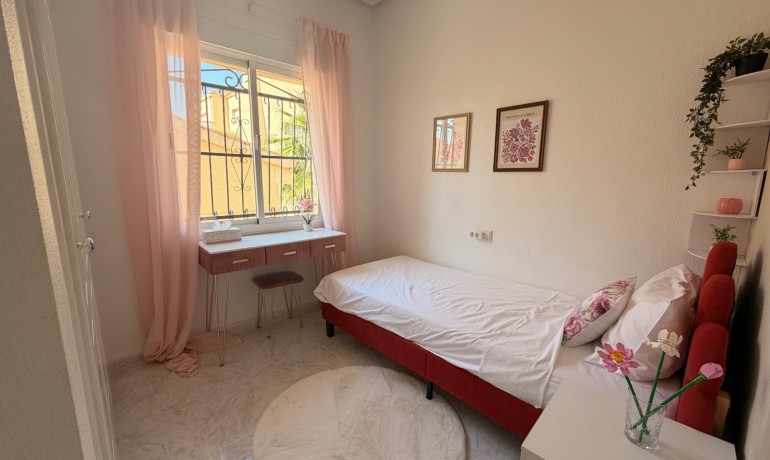 Sale - Villa Detached -
Cuidad Quesada* - Ciudad Quesada