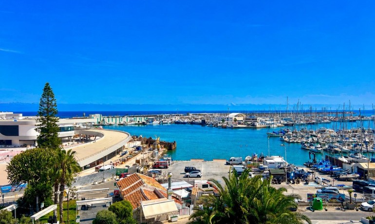 Sale - Apartment / Flat -
Torrevieja* - Centro - Muelle Pesquero
