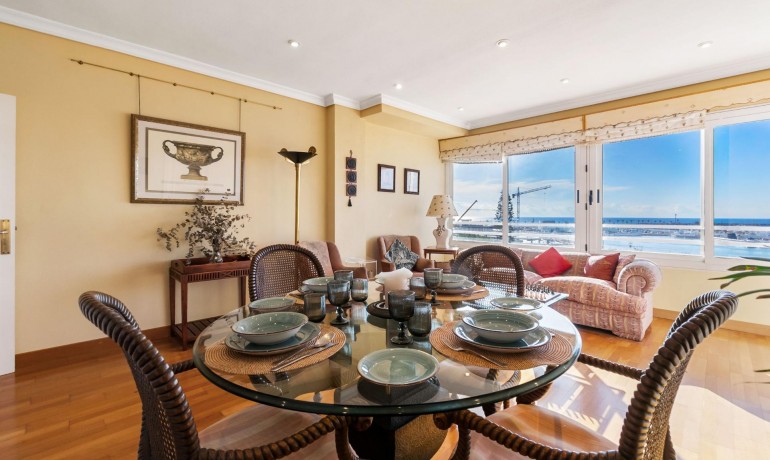 Sale - Apartment / Flat -
Torrevieja* - Centro - Muelle Pesquero
