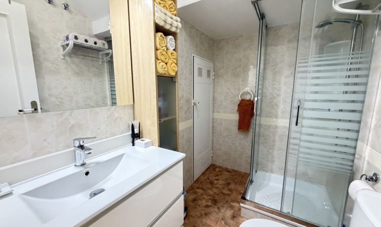 Sale - House -
La Zenia