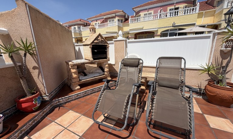 Sale - House -
La Zenia