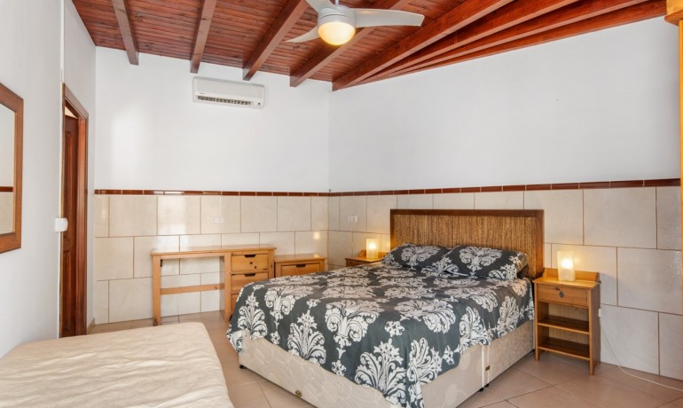 Sale - Finca / Country Property -
Catral - Catral - Country