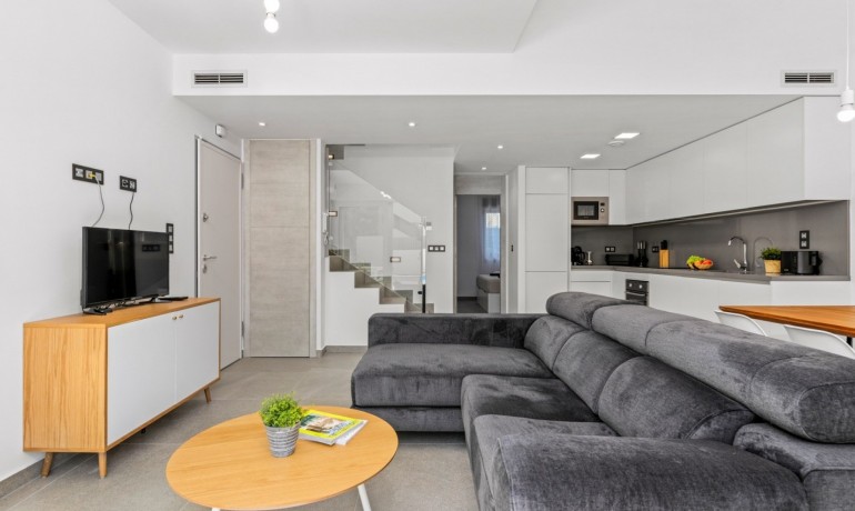 Venta - Villa -
Guardamar del Segura - El Raso