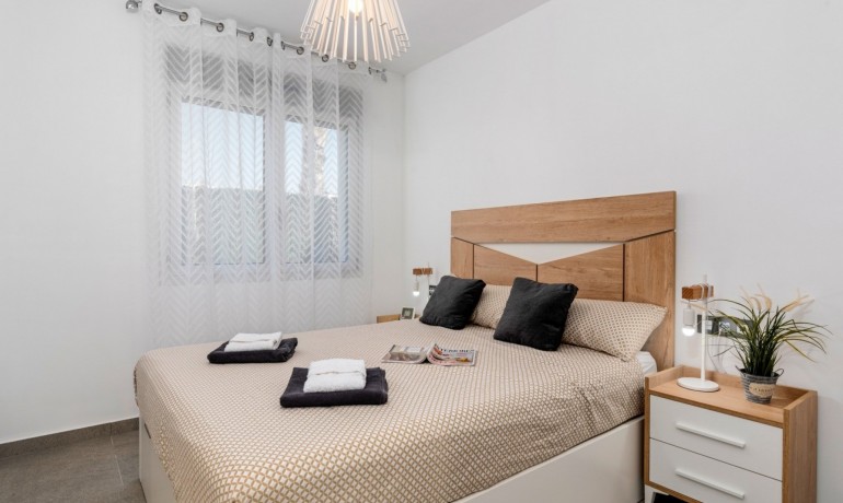 Venta - Villa -
Guardamar del Segura - El Raso
