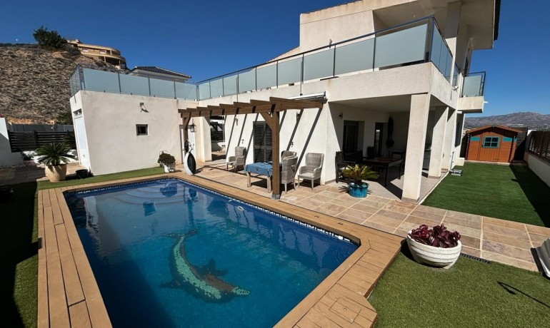 Sale - Villa -
Cox - Cox - Country