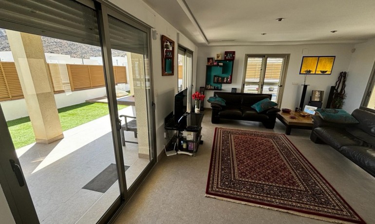 Sale - Villa -
Cox - Cox - Country